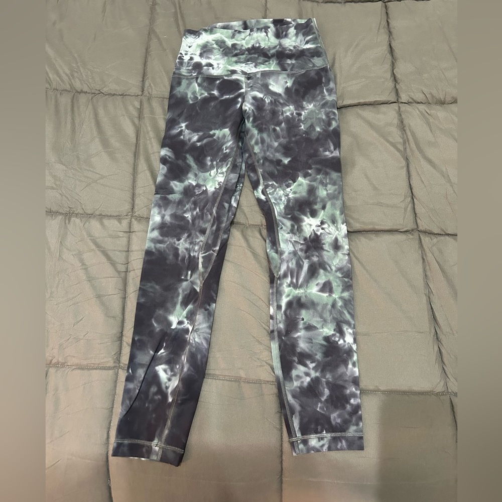 Lululemon 25in Align Leggings, Size 6